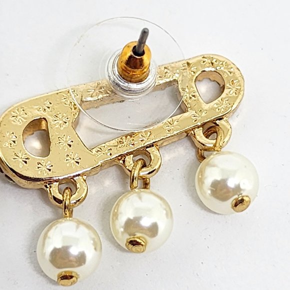 Betsey Johnson Diaper Pin Pearl and Rhinestone Accent Gold Pierced Earrings - Picture 10 of 11